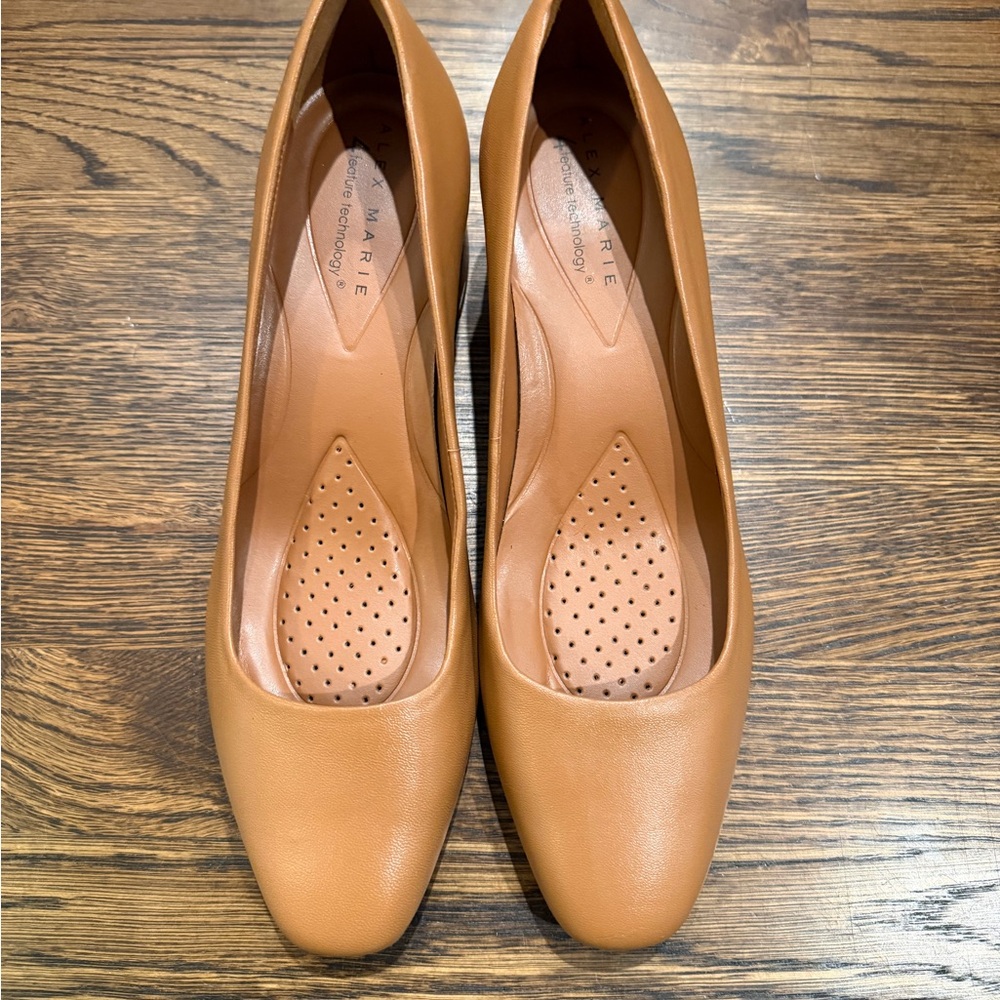 Alex Marie Tan Cognac Leather Block Heel Pumps – Size 7.5